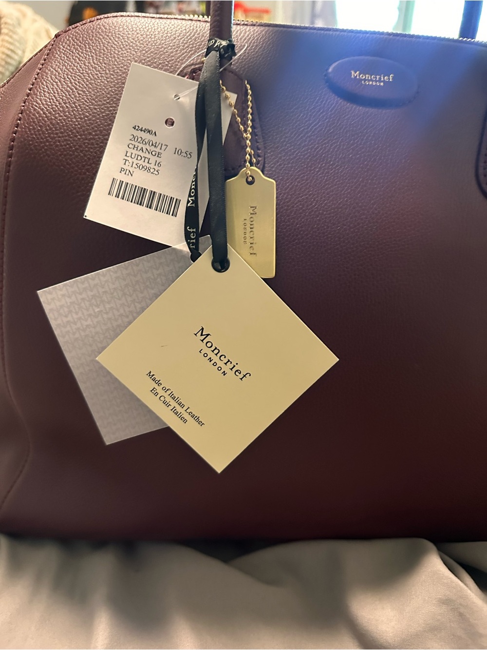 Moncrief London Women's Burgundy Leather Tote